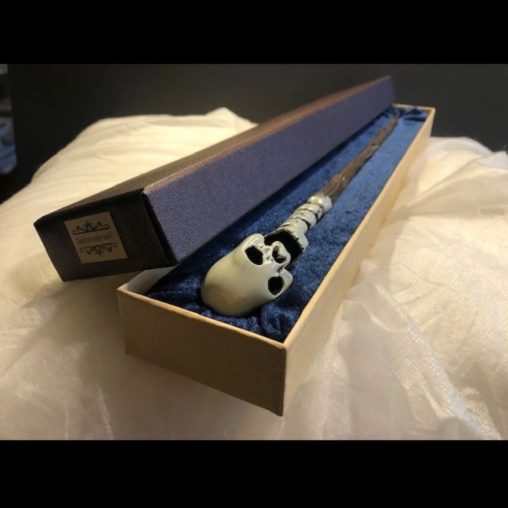 Harry Potter Alecto Carrow’s death eater skull wand